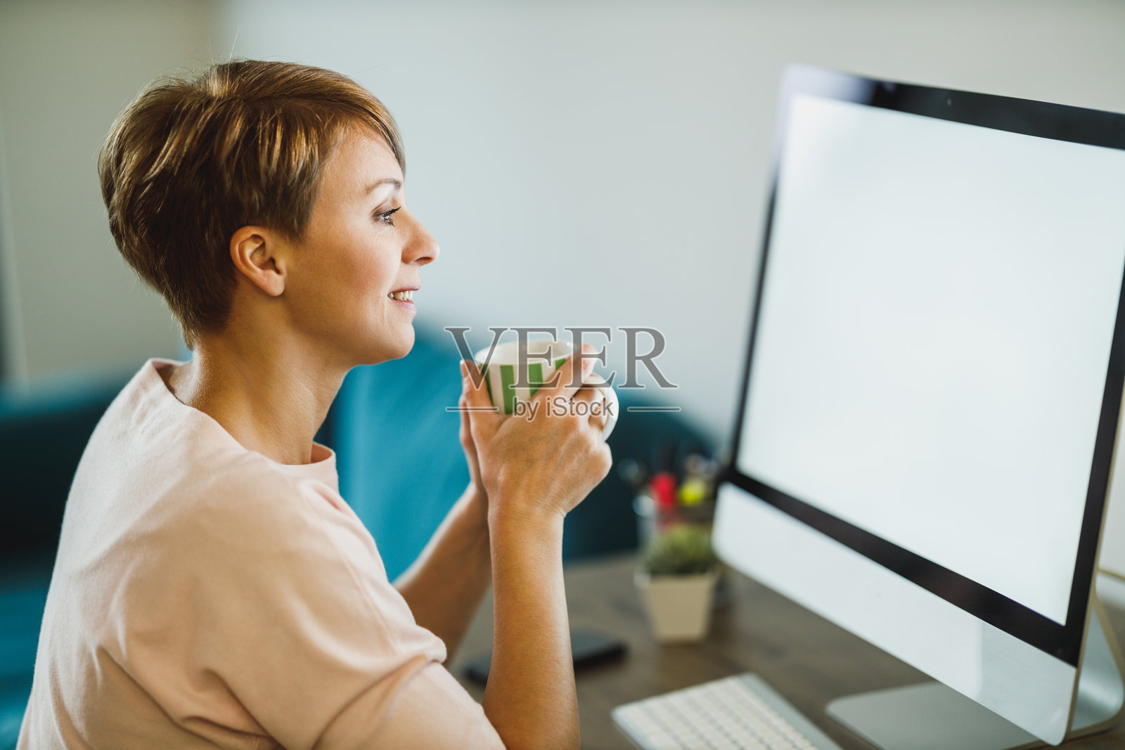 在家工作照片摄影图片