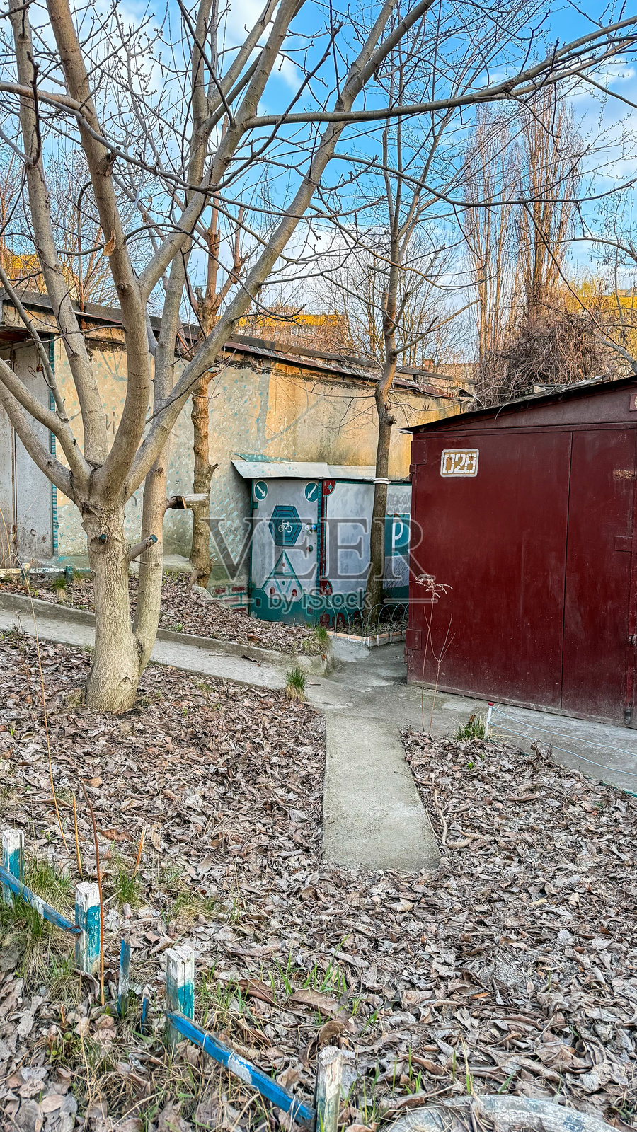 城市中的小型自行车车库照片摄影图片