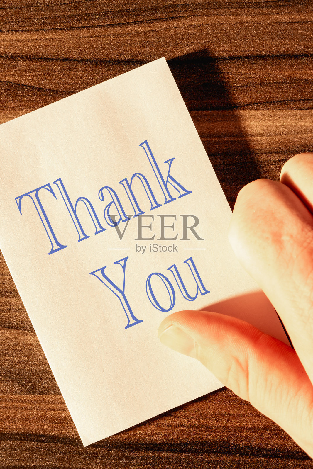 木质背景上的感谢卡照片摄影图片