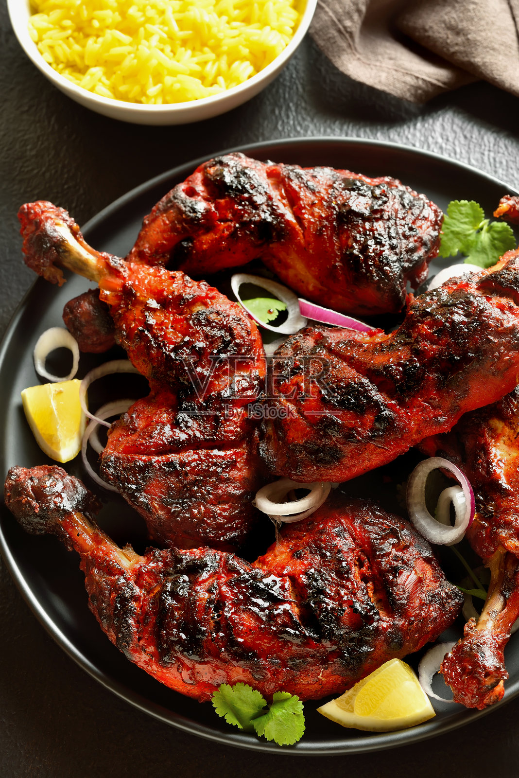 印度风味的烤鸡照片摄影图片