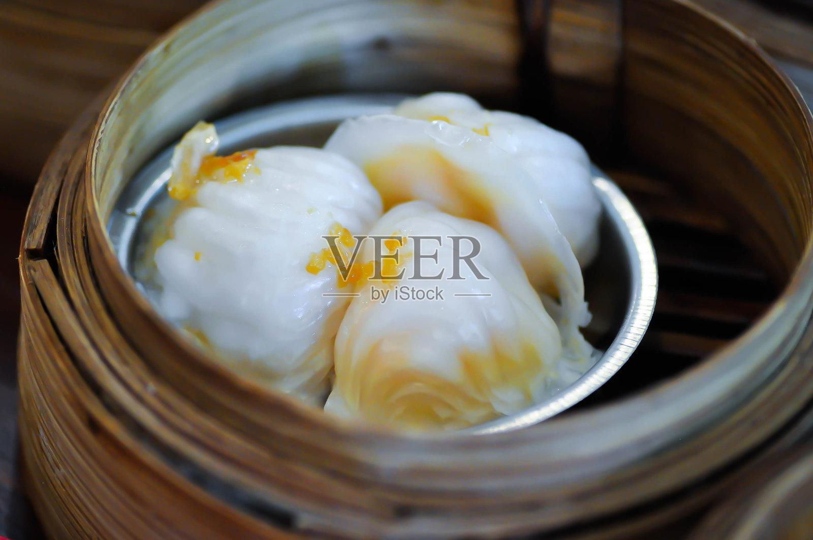 虾饺,中文蒸饺或蒸面团或蒸球或点心或中国饺子或虾饺或哈高或哈阔或蒸虾饺照片摄影图片