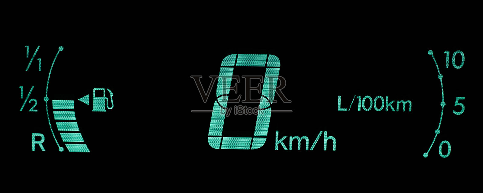 汽车仪表盘,背景为深色照片摄影图片