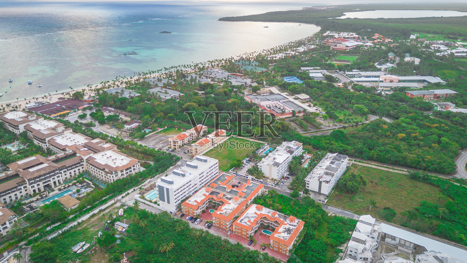 巴瓦罗海滩的鸟瞰图照片摄影图片