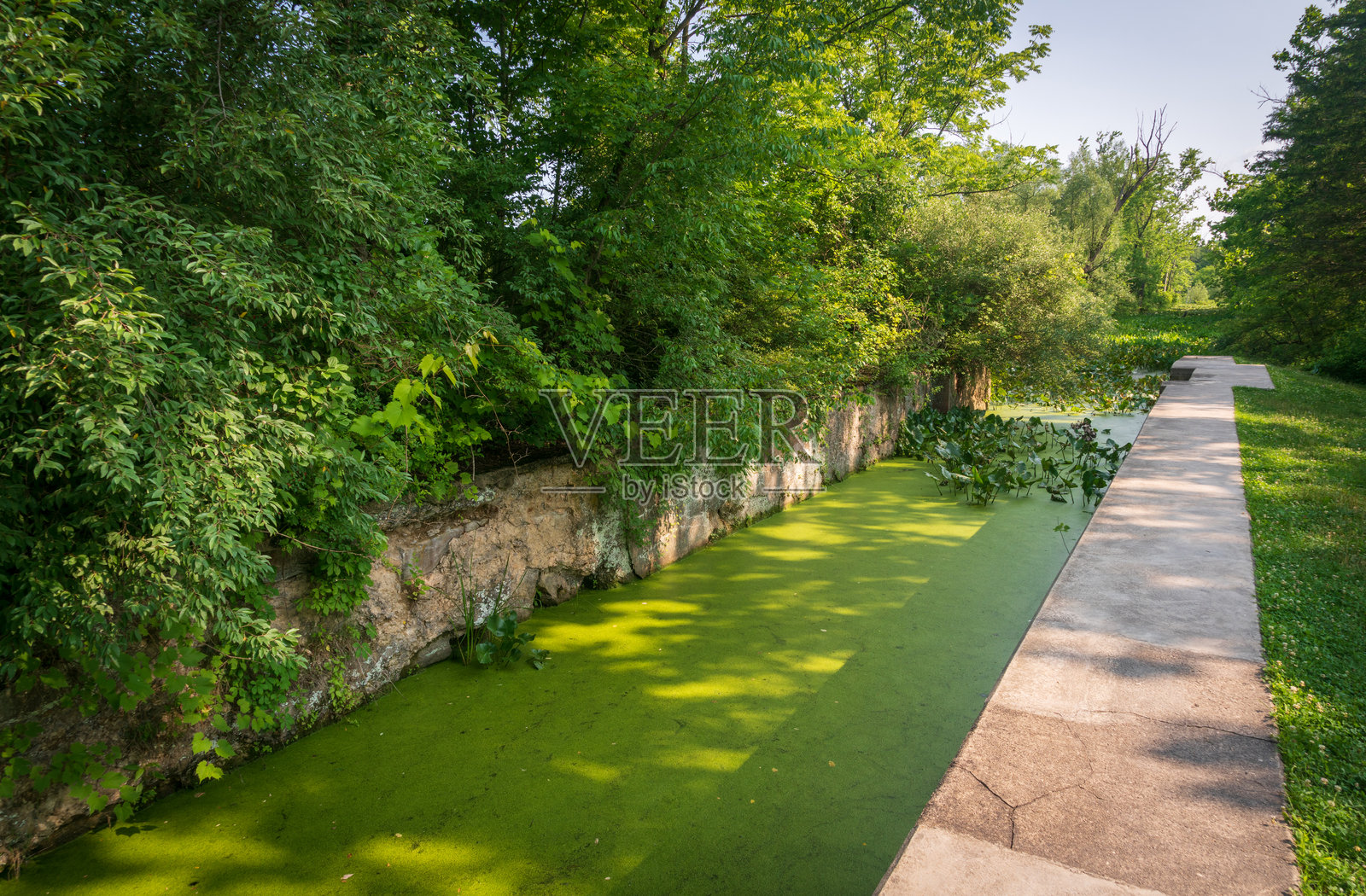 凯霍加谷国家公园的高架桥和船闸照片摄影图片