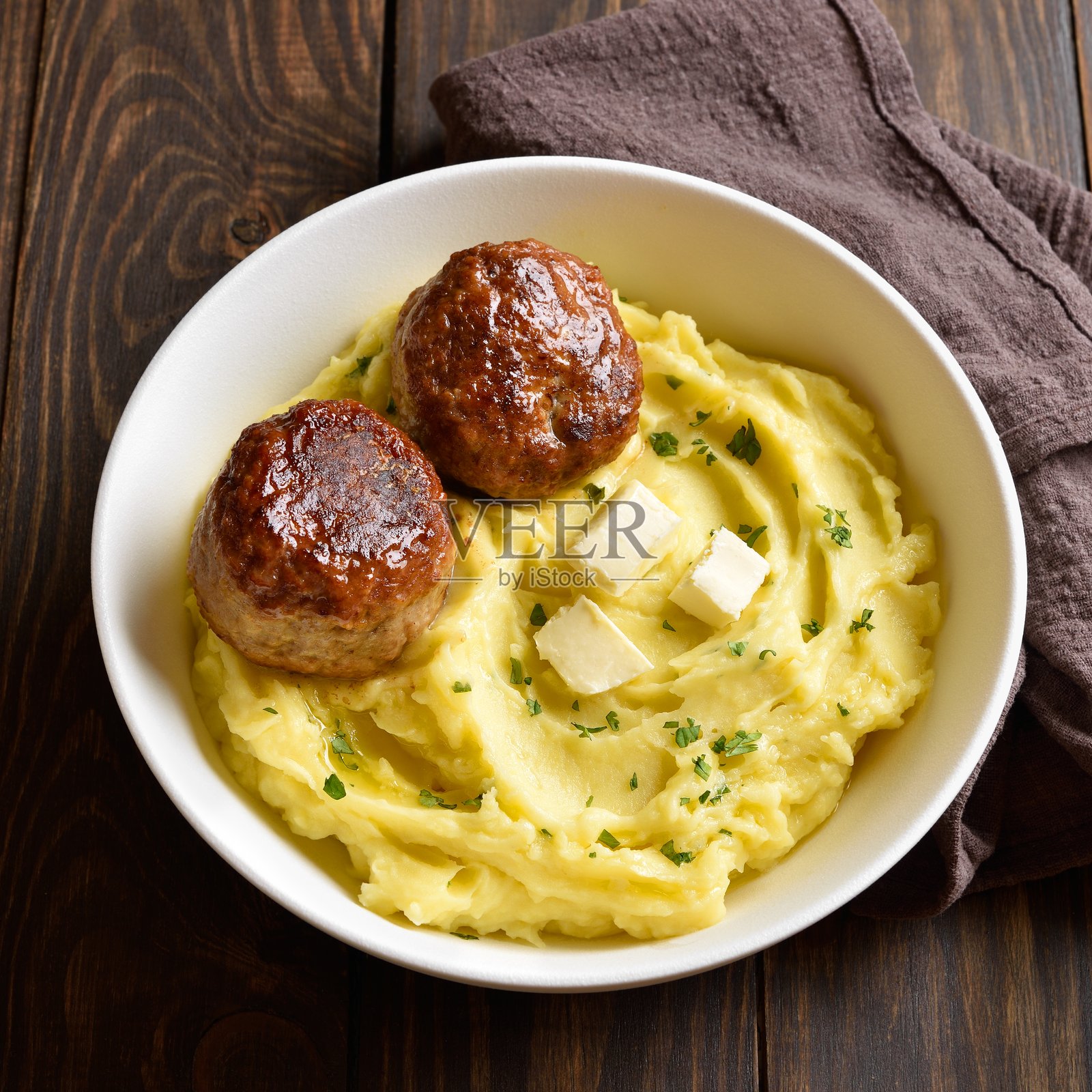 土豆泥配剁碎肉饼照片摄影图片