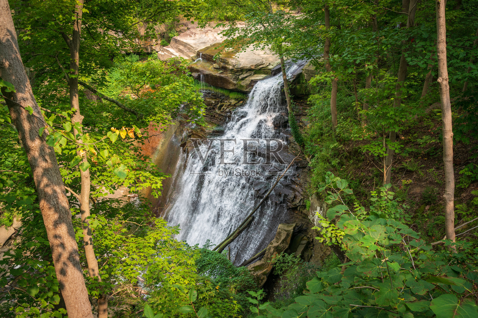 俄亥俄州凯霍加谷国家公园的黄油奶酪瀑布照片摄影图片