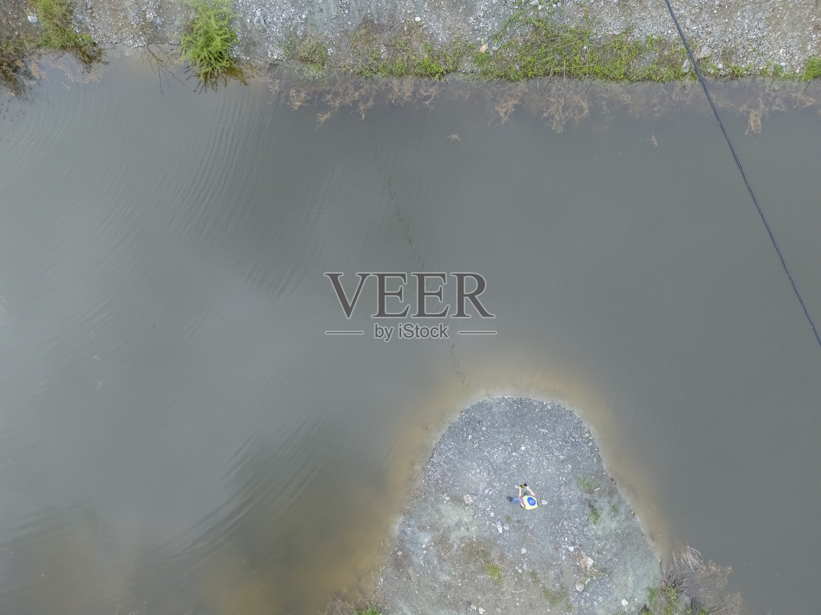 在自然环境中的建筑工地检查工作照片摄影图片