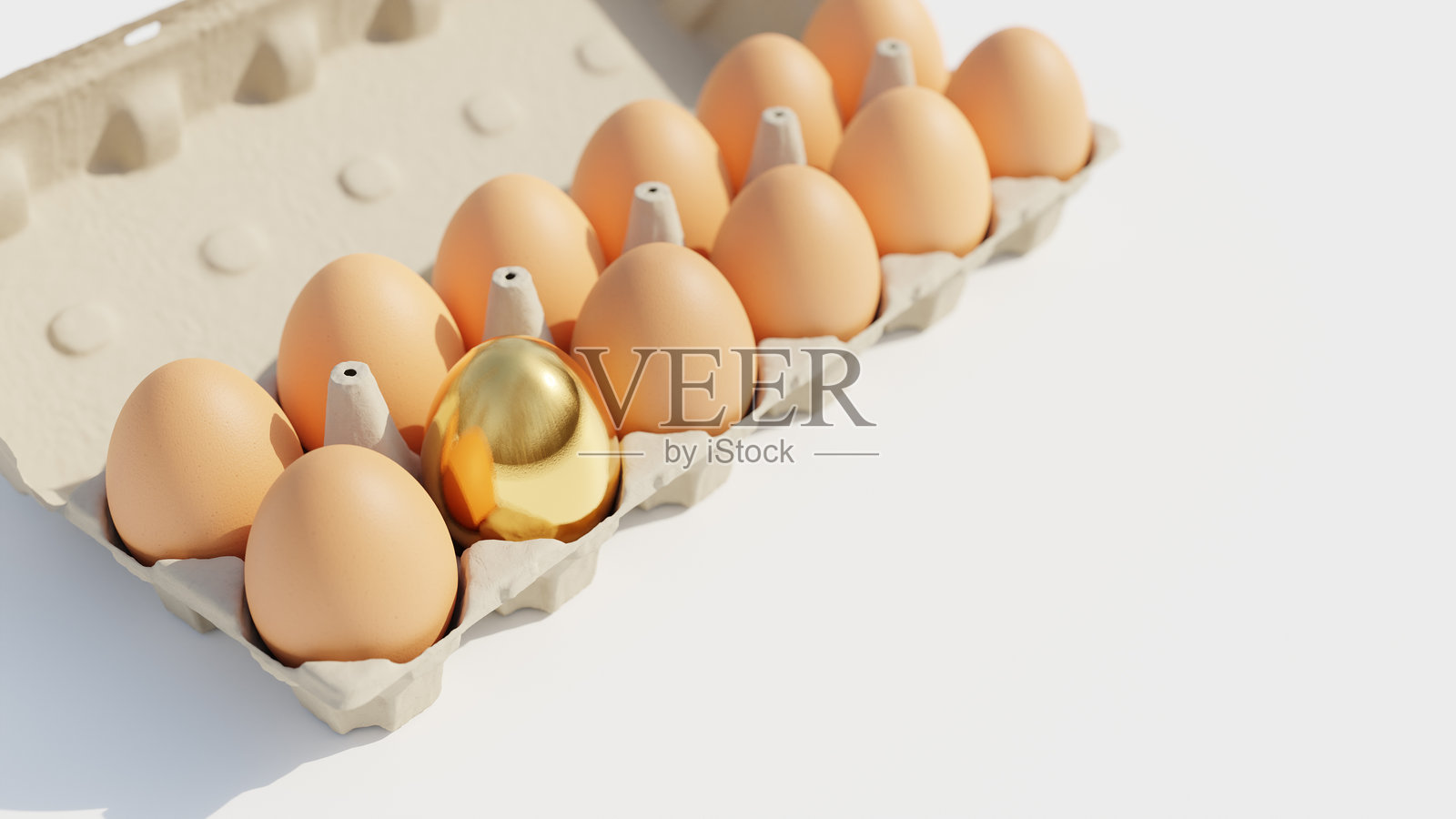 打开的蛋盒内有金色的蛋,孤立在白色背景上照片摄影图片