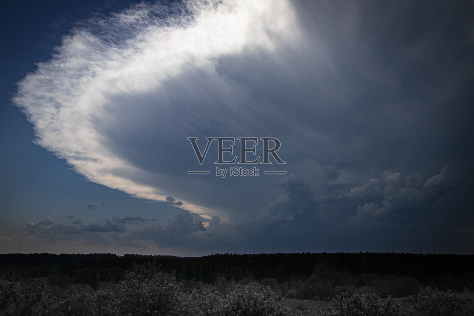 超级单体的发展照片摄影图片