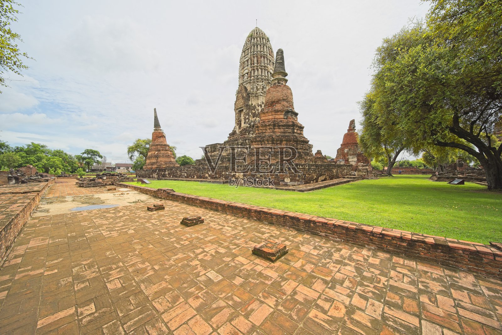 泰国大城府的拉差布拉那寺。照片摄影图片