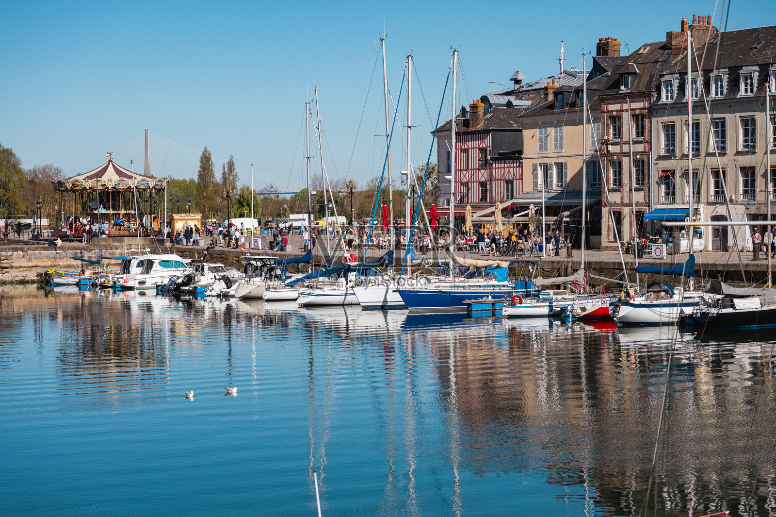 法国诺曼底的昂弗勒尔老港照片摄影图片