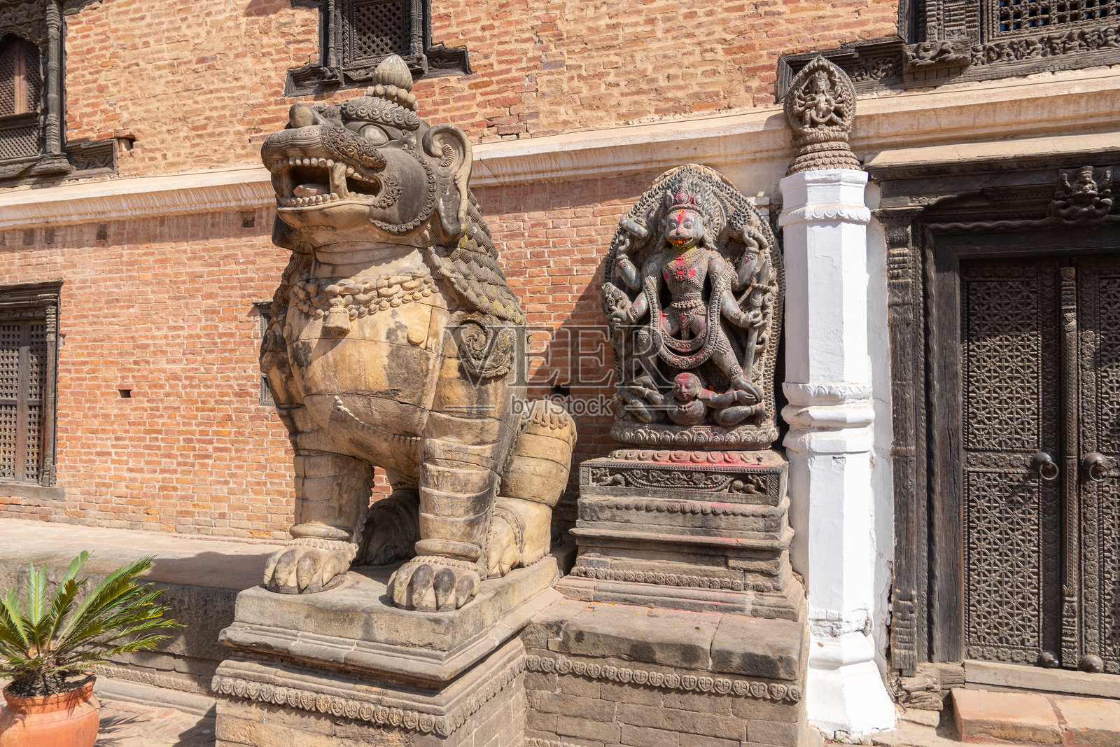 尼泊尔加德满都谷地,巴克塔普尔也被称为巴德高或克沃帕,杜巴广场和陶马迪托勒广场照片摄影图片