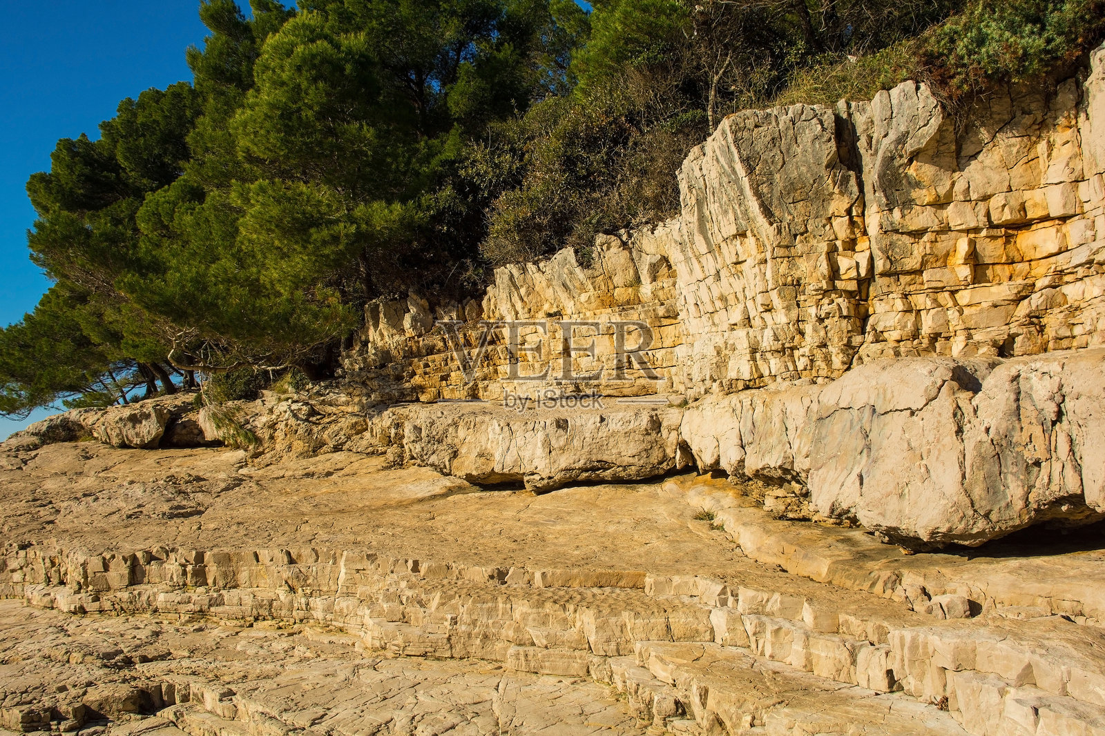 克罗地亚伊斯特拉普拉的Ciklonska Plaza照片摄影图片