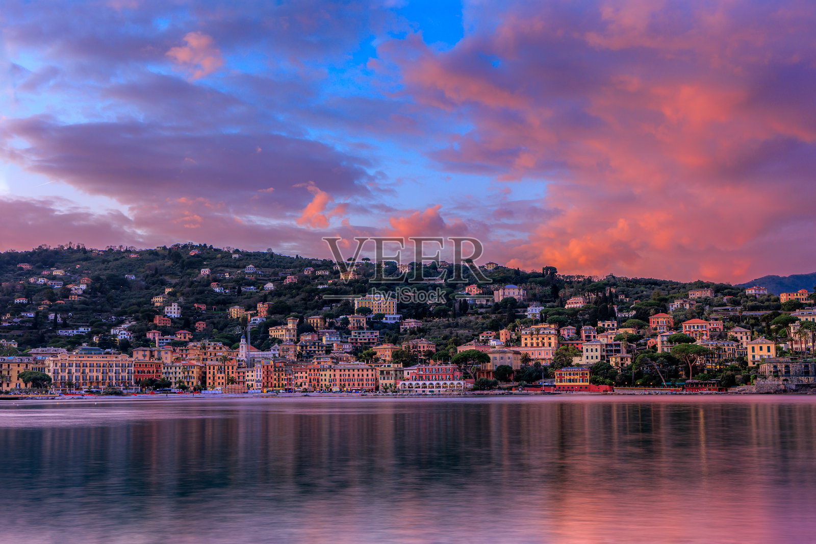 圣马尔盖里塔利古雷的日落照片摄影图片