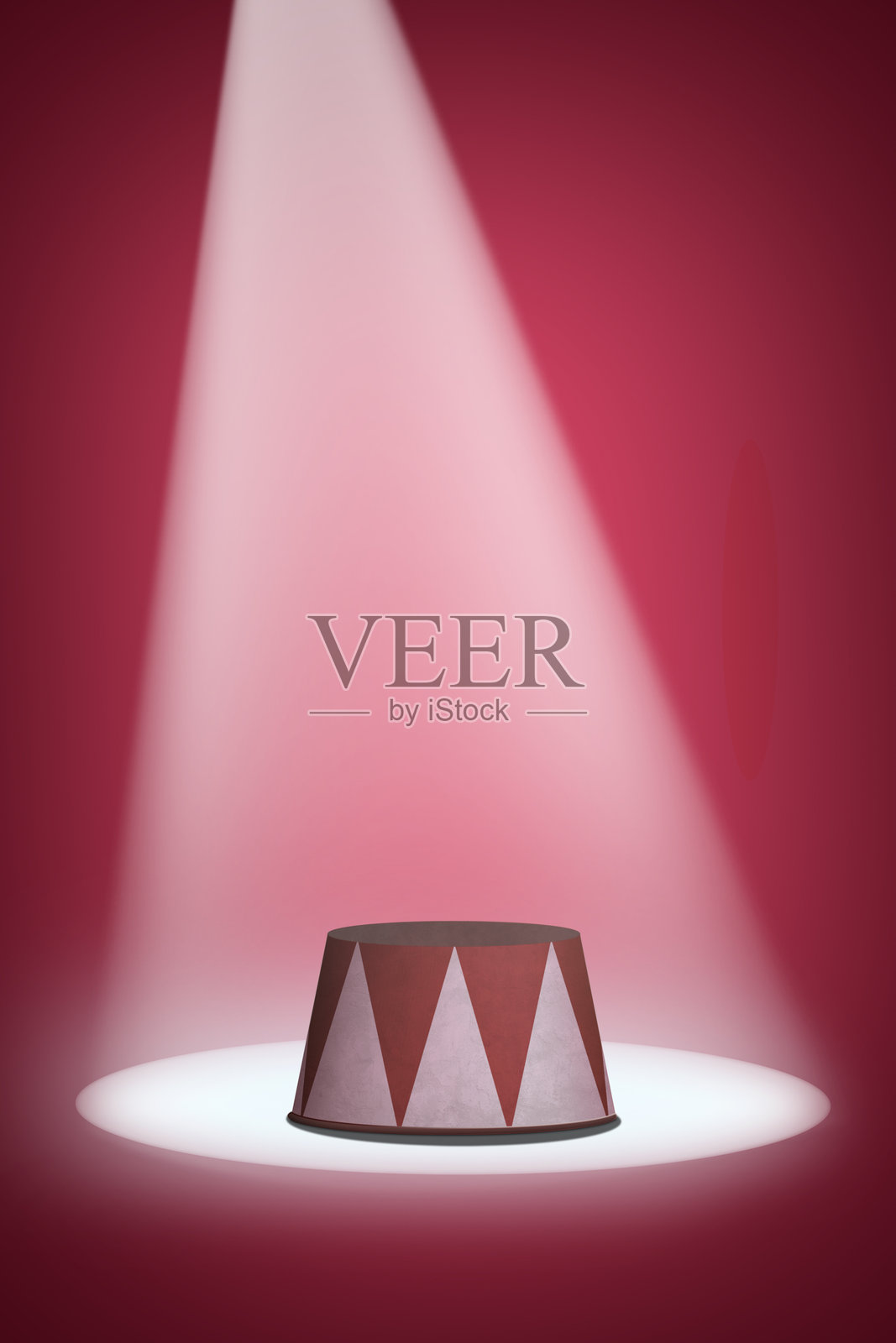 空荡荡的马戏团基座上的聚光灯照片摄影图片