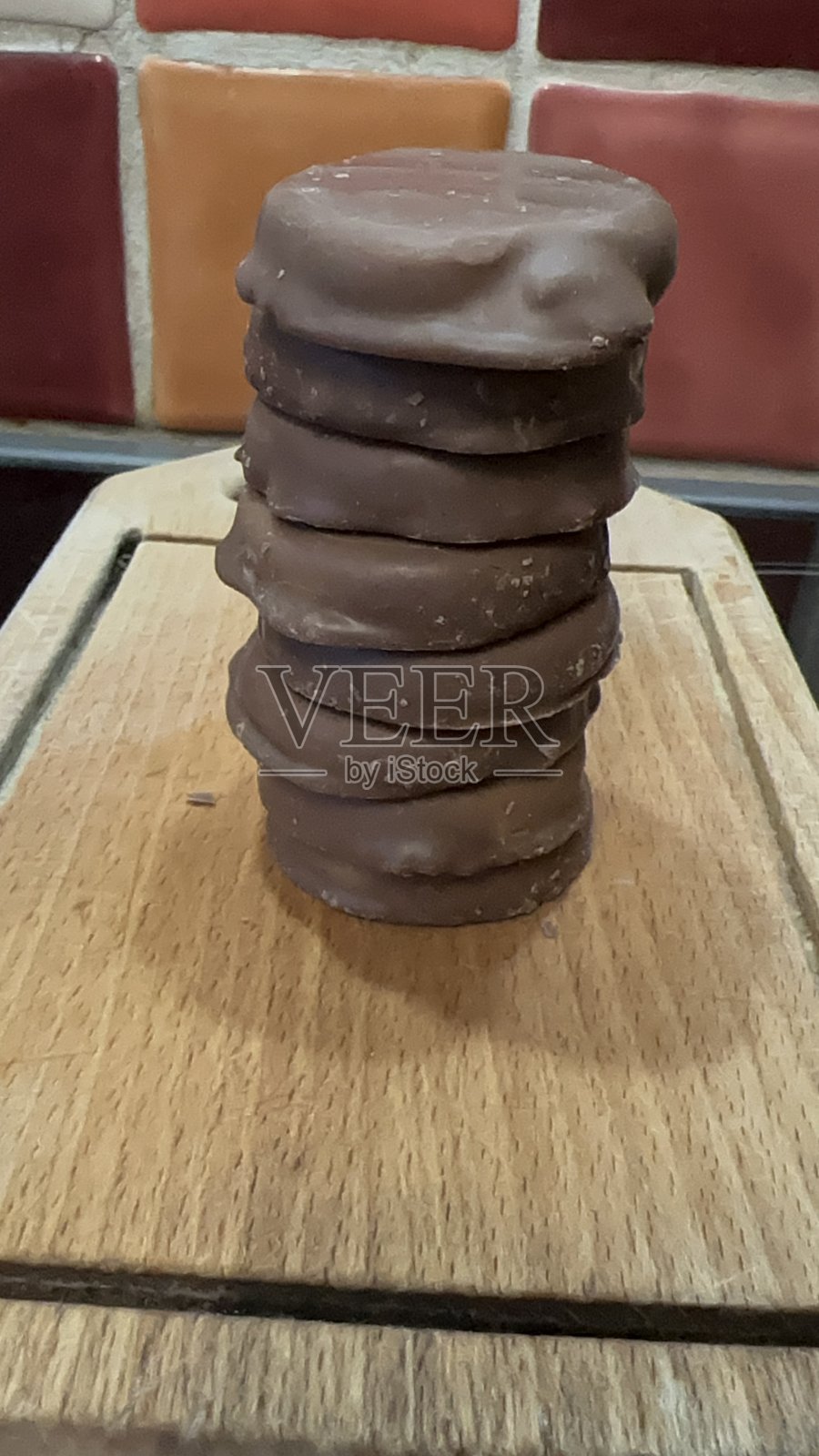 巧克力和开心果饼干照片摄影图片