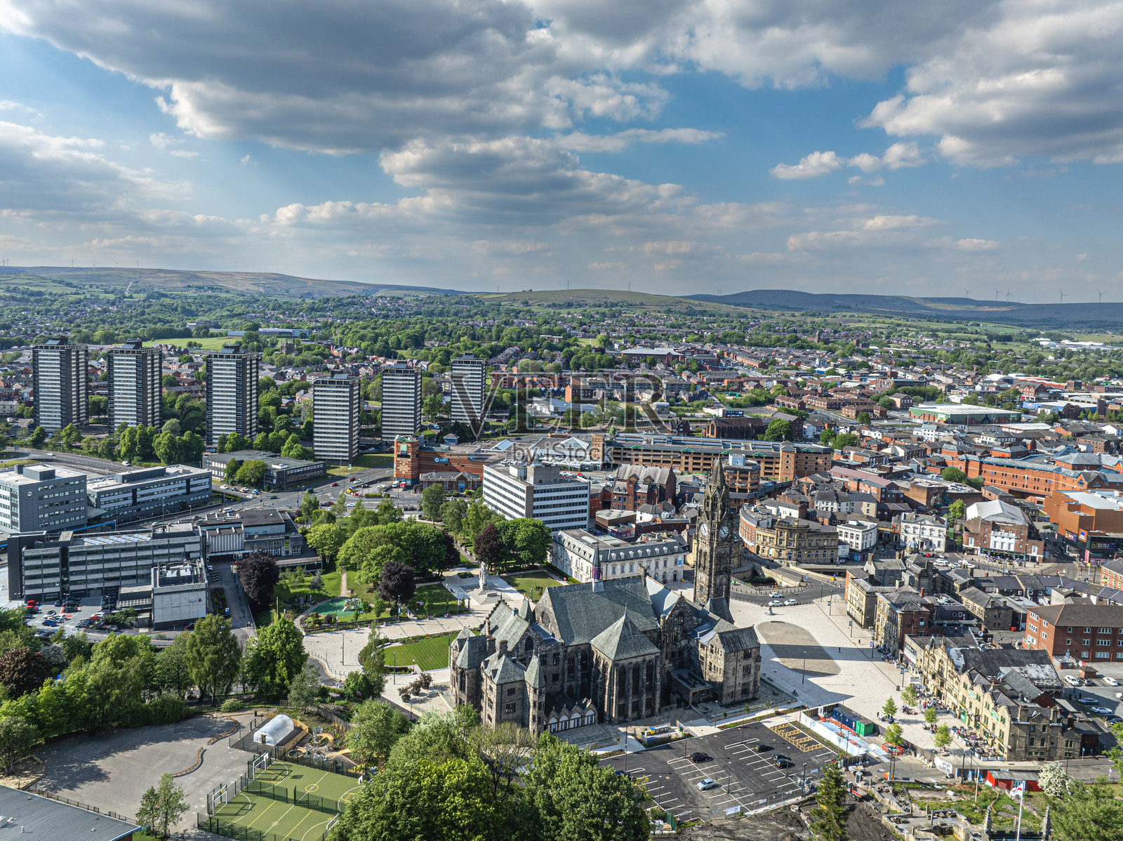 罗奇代尔市政厅与南彭宁山脉照片摄影图片