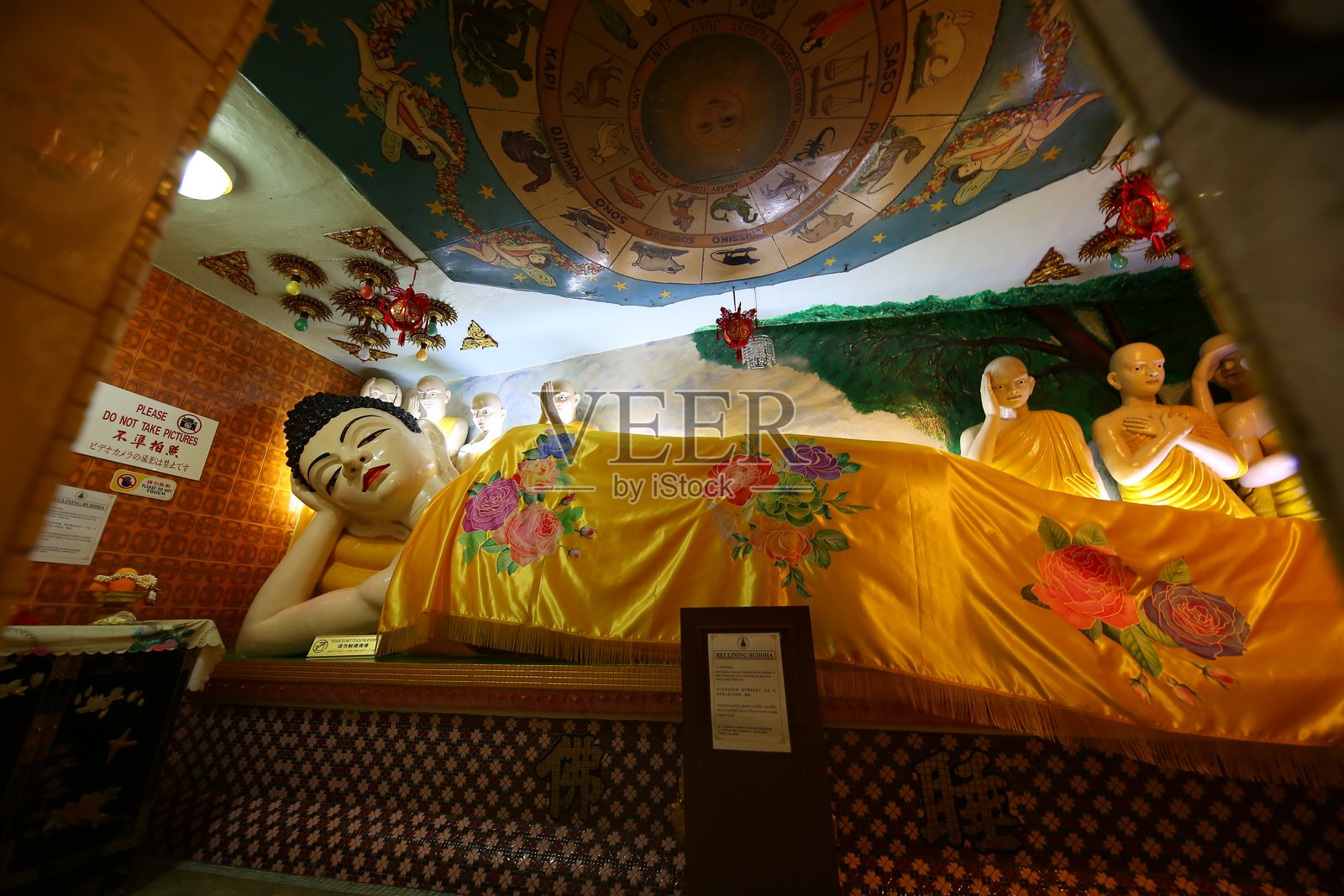 萨迦牟尼佛菩提伽耶寺照片摄影图片