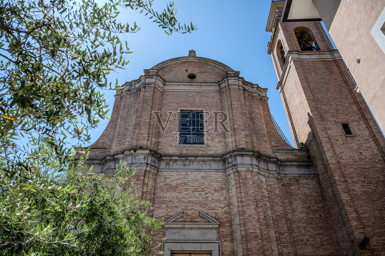 克雷基奥,阿布鲁佐。至圣救主教堂照片摄影图片