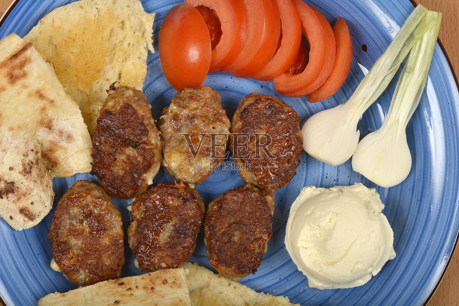 美味的碎肉和奶酪饼照片摄影图片