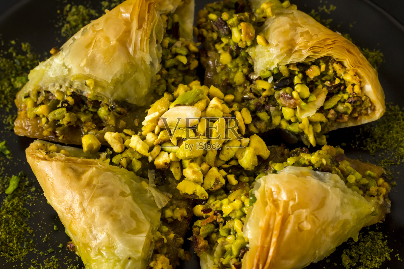 土耳其糕点甜点是开心果巴克拉瓦照片摄影图片