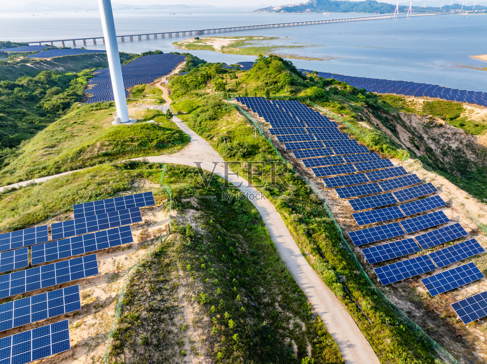 太阳能光伏风车风能照片摄影图片