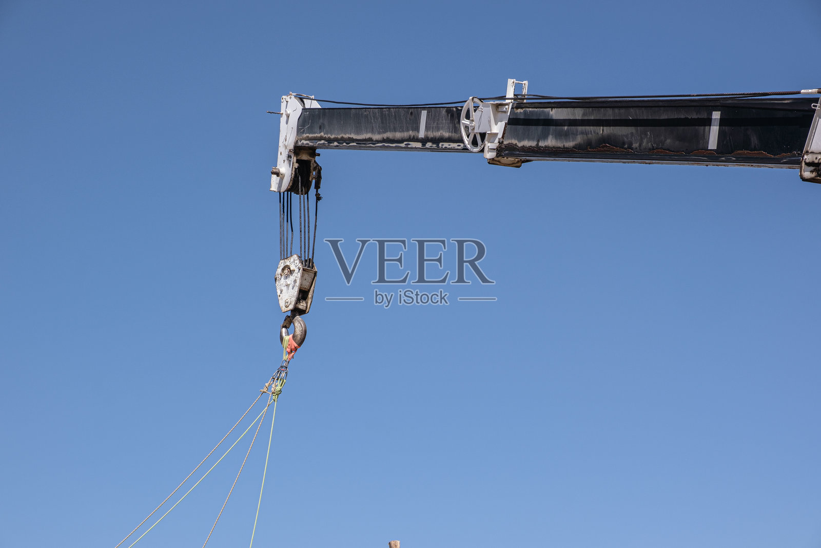 玻利维亚的起重机特写,带有钩子和电缆 - 机械概念照片摄影图片