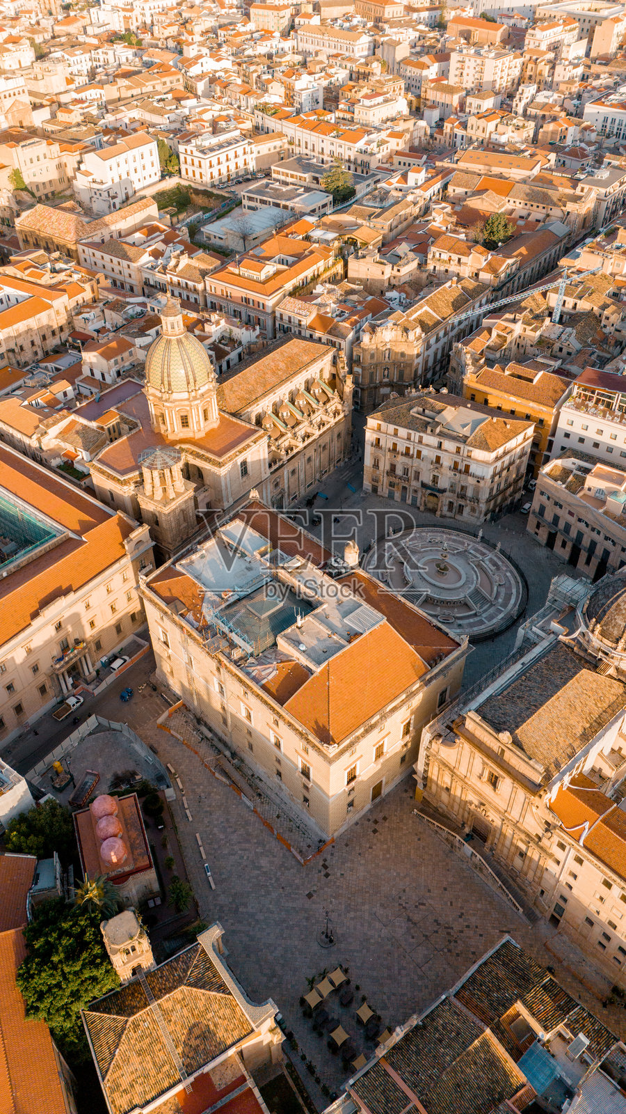 普雷托里亚广场及周边建筑,巴勒莫照片摄影图片