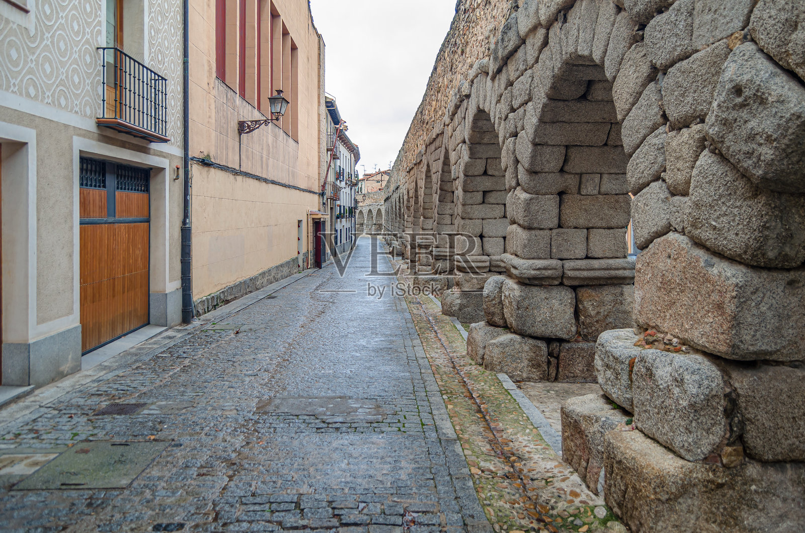西班牙塞哥维亚的罗马水道桥照片摄影图片