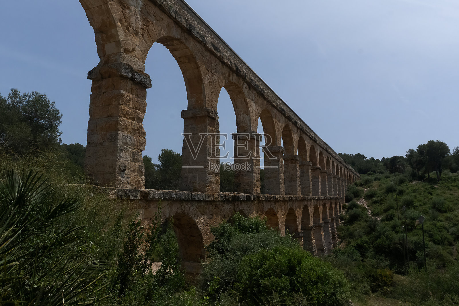 西班牙塔拉戈纳附近的费雷雷斯高架渠照片摄影图片