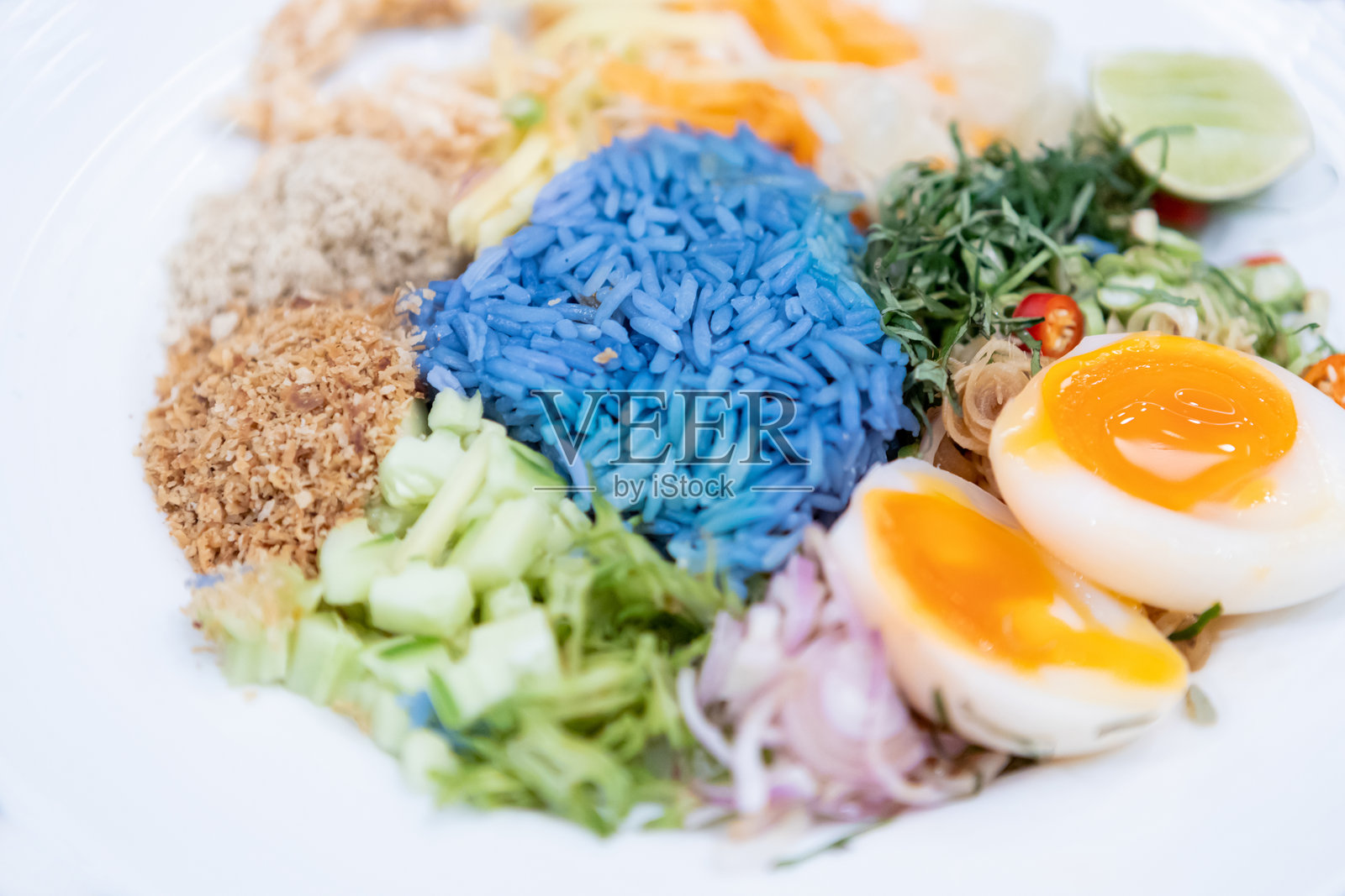 南方泰国米饭沙拉,来自四大区域的泰国美食照片摄影图片