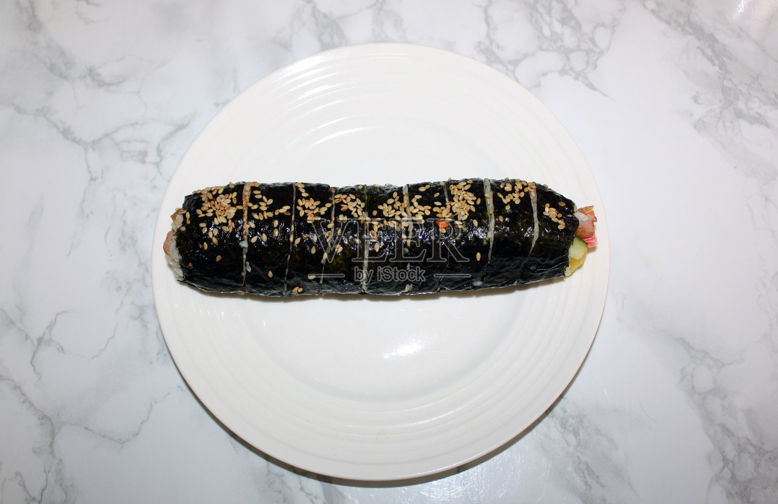 紫菜包饭(或称为韩式紫菜卷)照片摄影图片