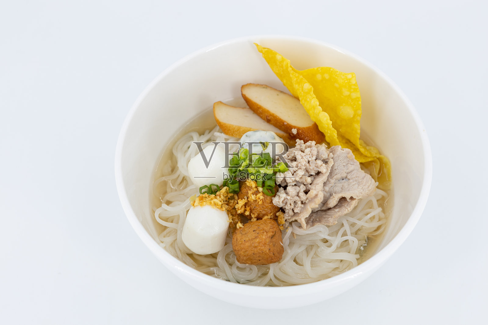 鱼丸面汤,鱼丸汤面照片摄影图片