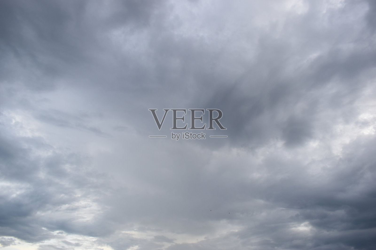 蓝天白云背景,雨季多云天气照片摄影图片