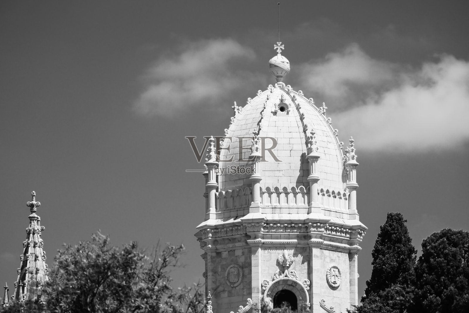 里斯本热罗尼莫斯修道院的圆顶屋顶照片摄影图片