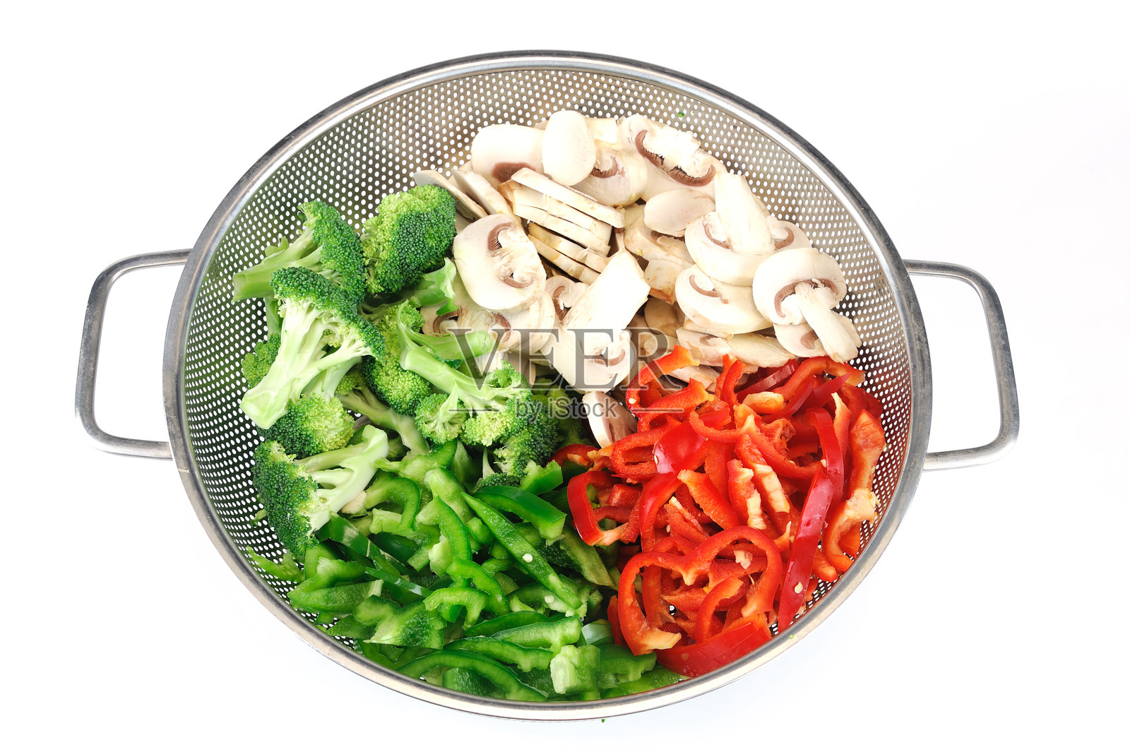 新鲜切好的沙拉蔬菜装在容器里照片摄影图片