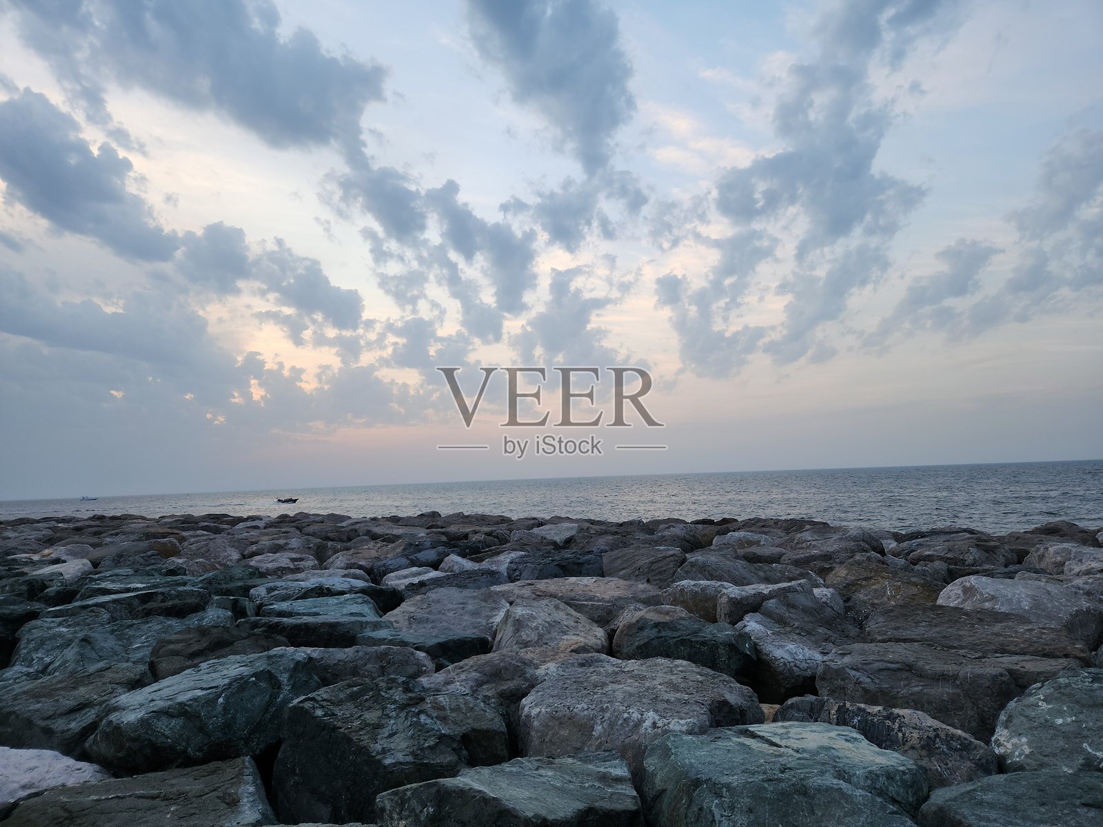 迪拜棕榈岛的光环天空泳池照片摄影图片