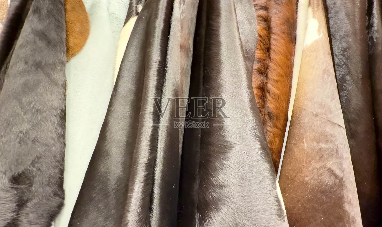 深入探索奢华面料和华丽毛皮材料的丰富质感照片摄影图片