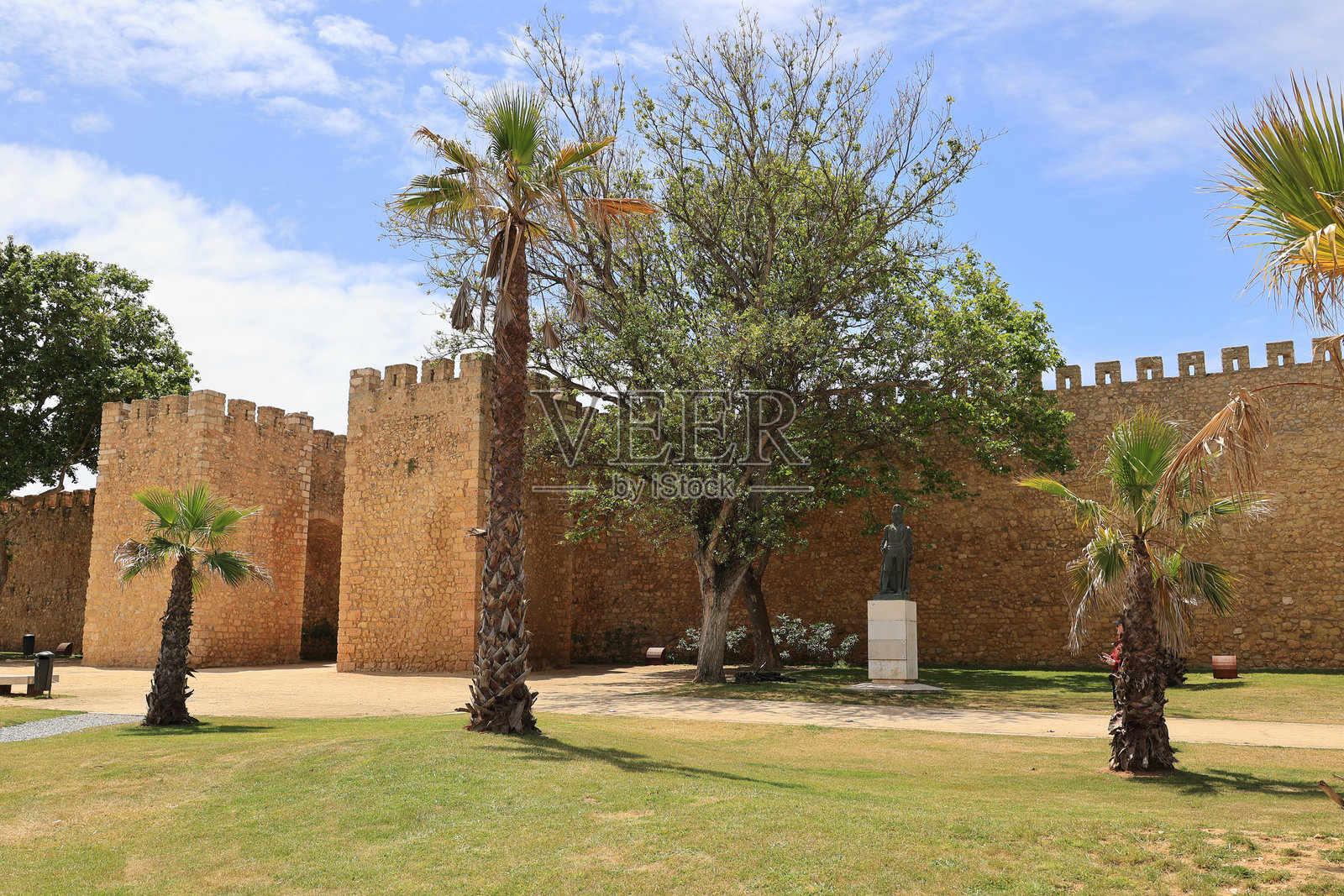 葡萄牙城市拉各斯的城墙景观照片摄影图片