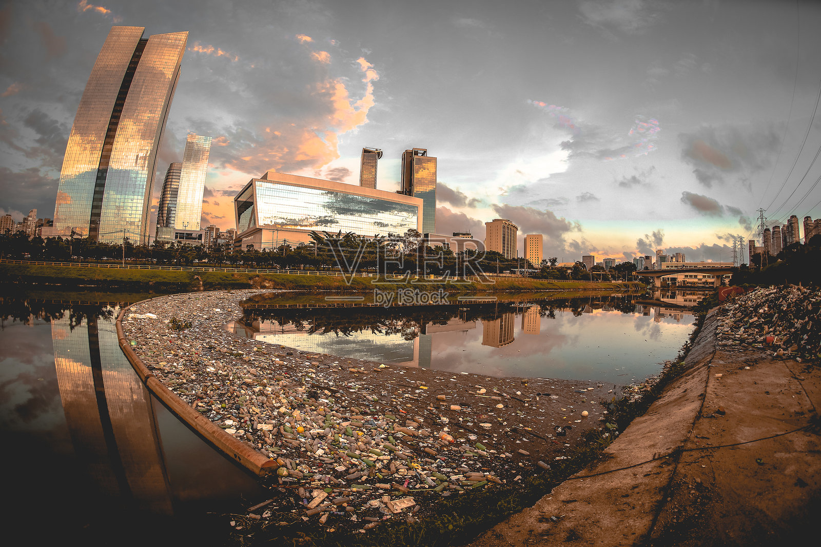 皮涅罗斯河照片摄影图片