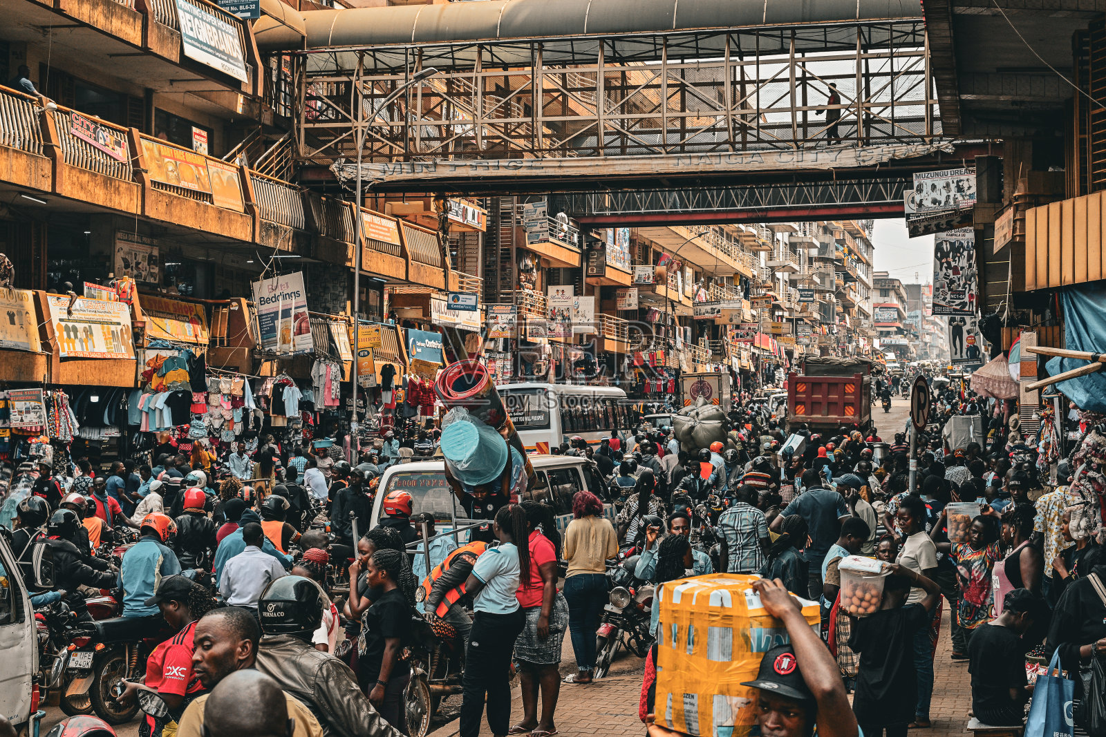 卡马帕拉市中心照片摄影图片