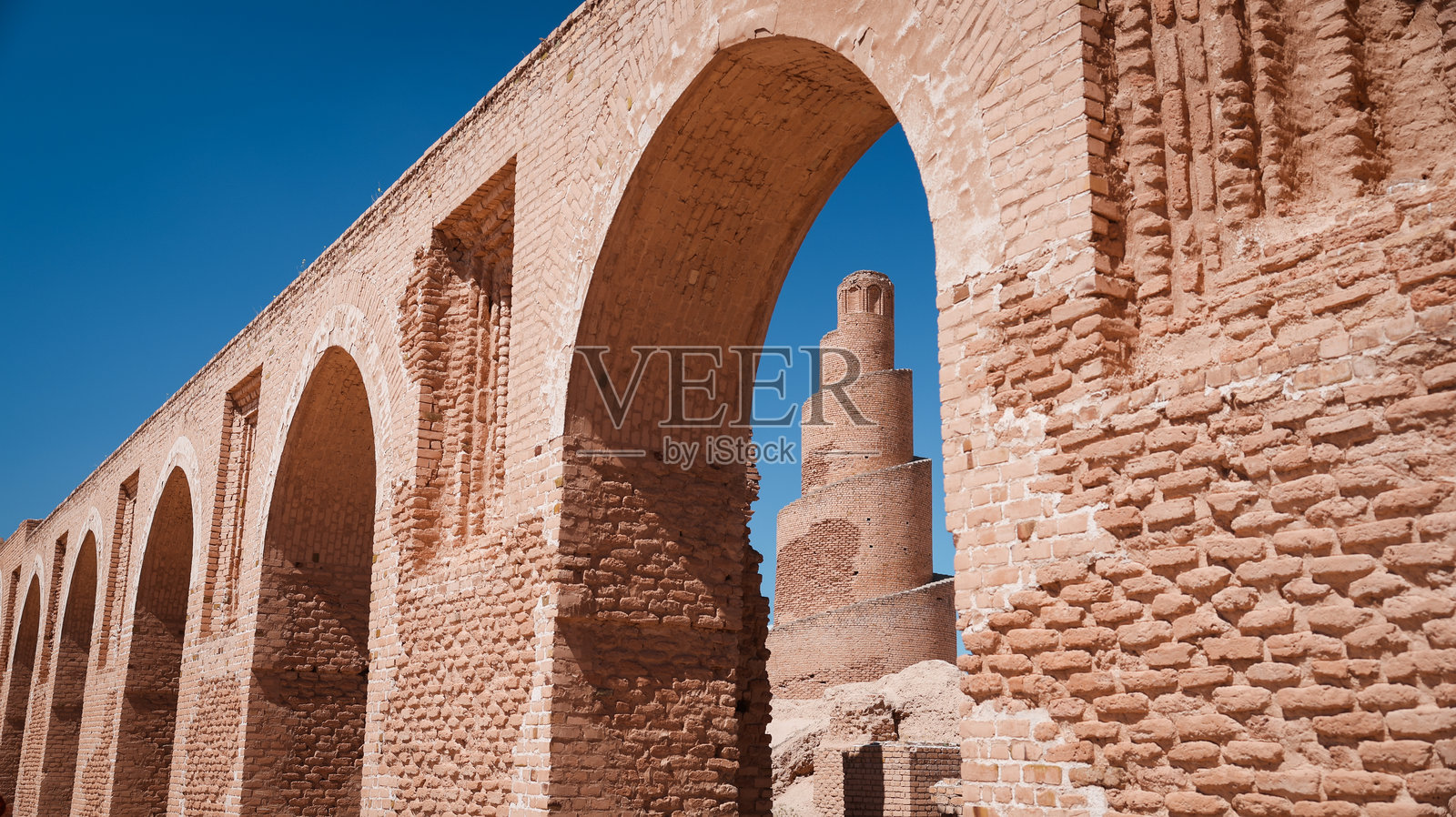 阿布杜拉夫伊拉克的历史拱门和古老建筑展示了丰富的文化遗产照片摄影图片