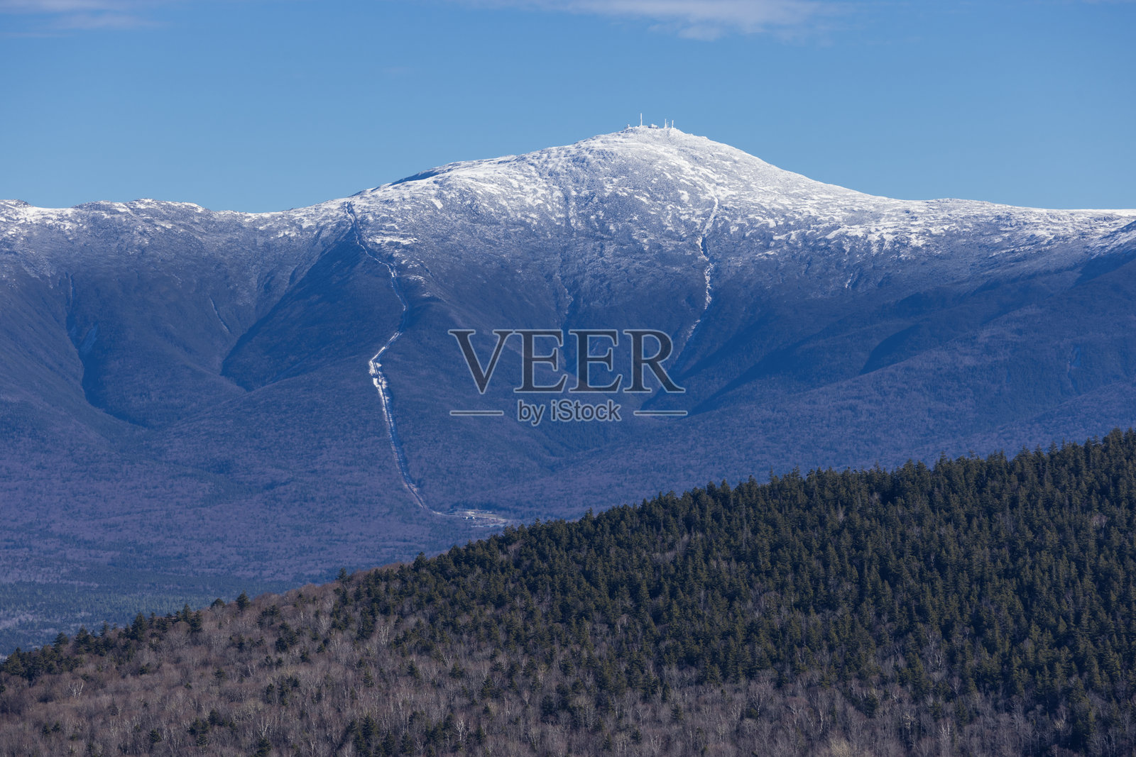 白雪皑皑的华盛顿山照片摄影图片