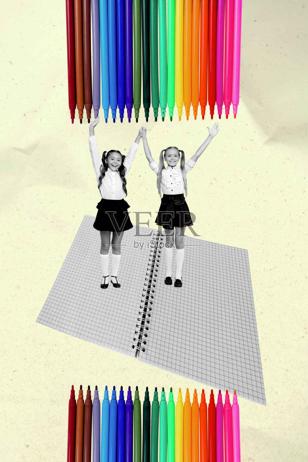 海报图像艺术作品,流行拼贴风格,两位快乐的小女孩同学站在一起,手持记事本和彩色毛笔,艺术主题。照片摄影图片