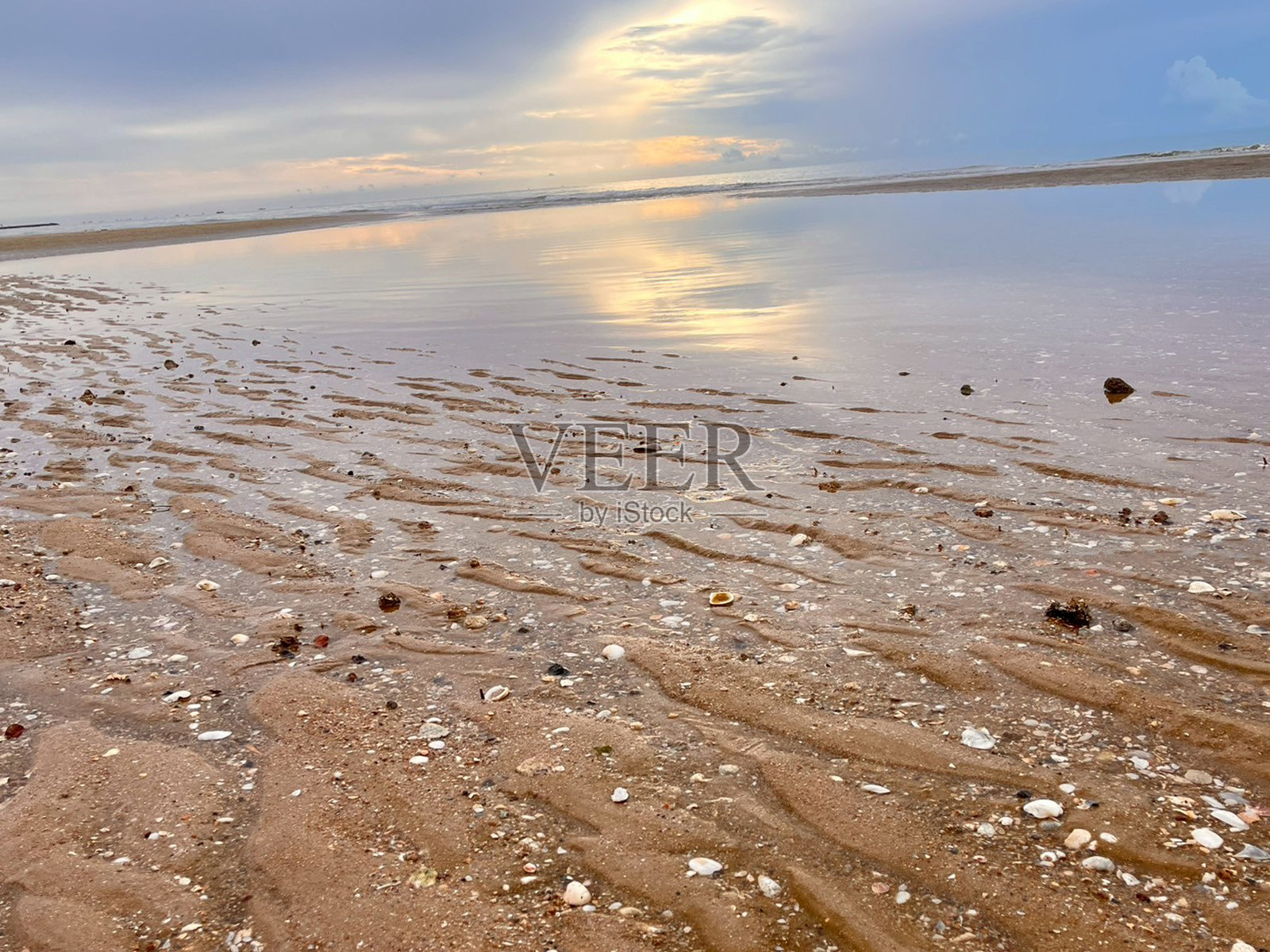 早晨的海洋与沙滩照片摄影图片