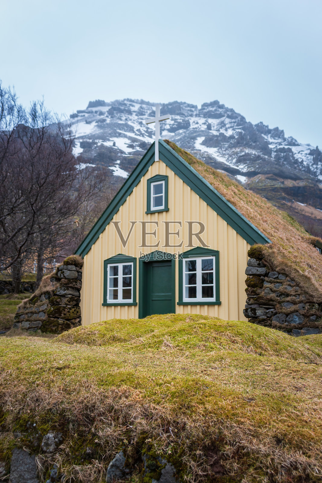 冰岛Öræfi的霍夫斯基尔卡草皮教堂照片摄影图片