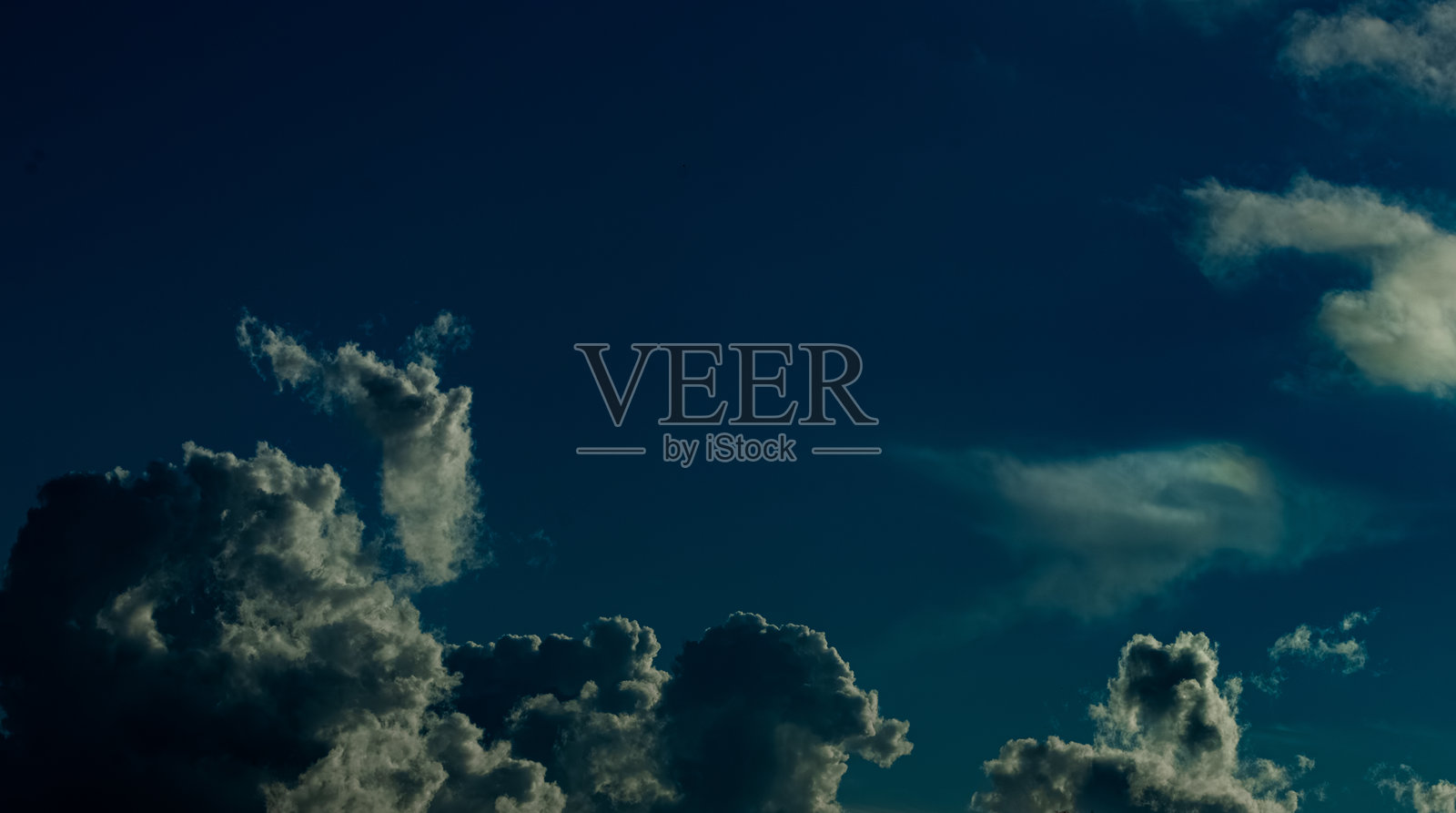 多云照片摄影图片