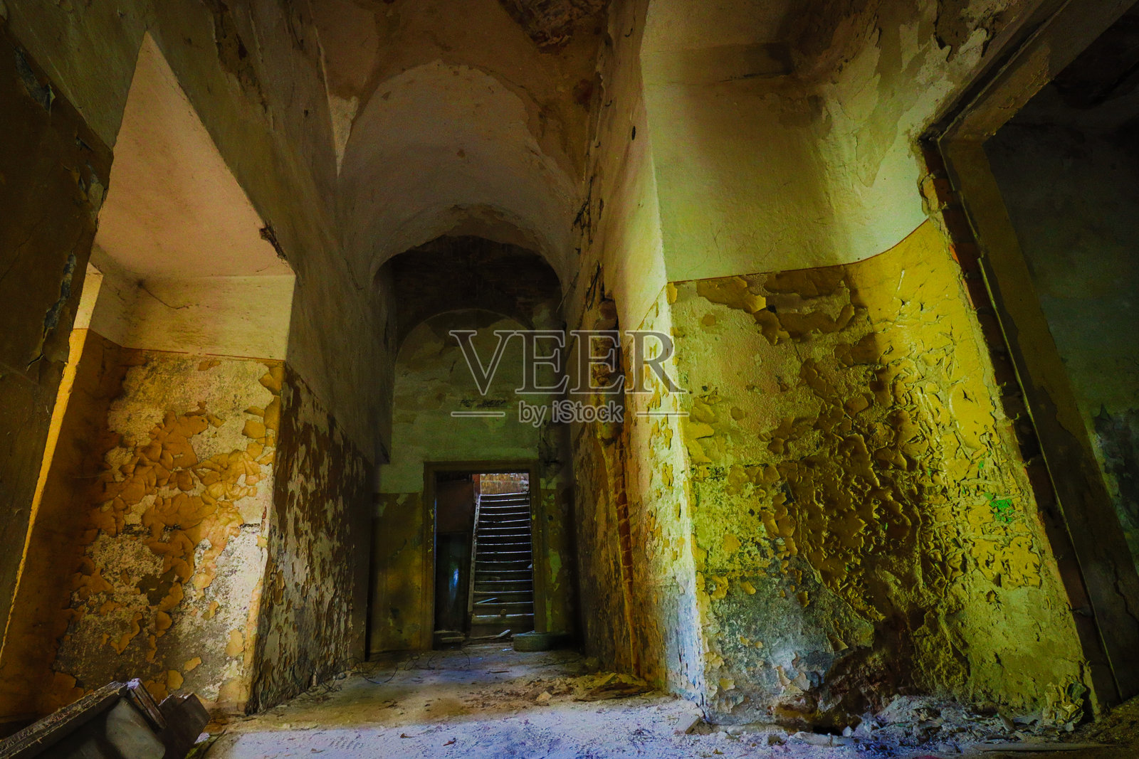 巨大的地下城遗迹照片摄影图片