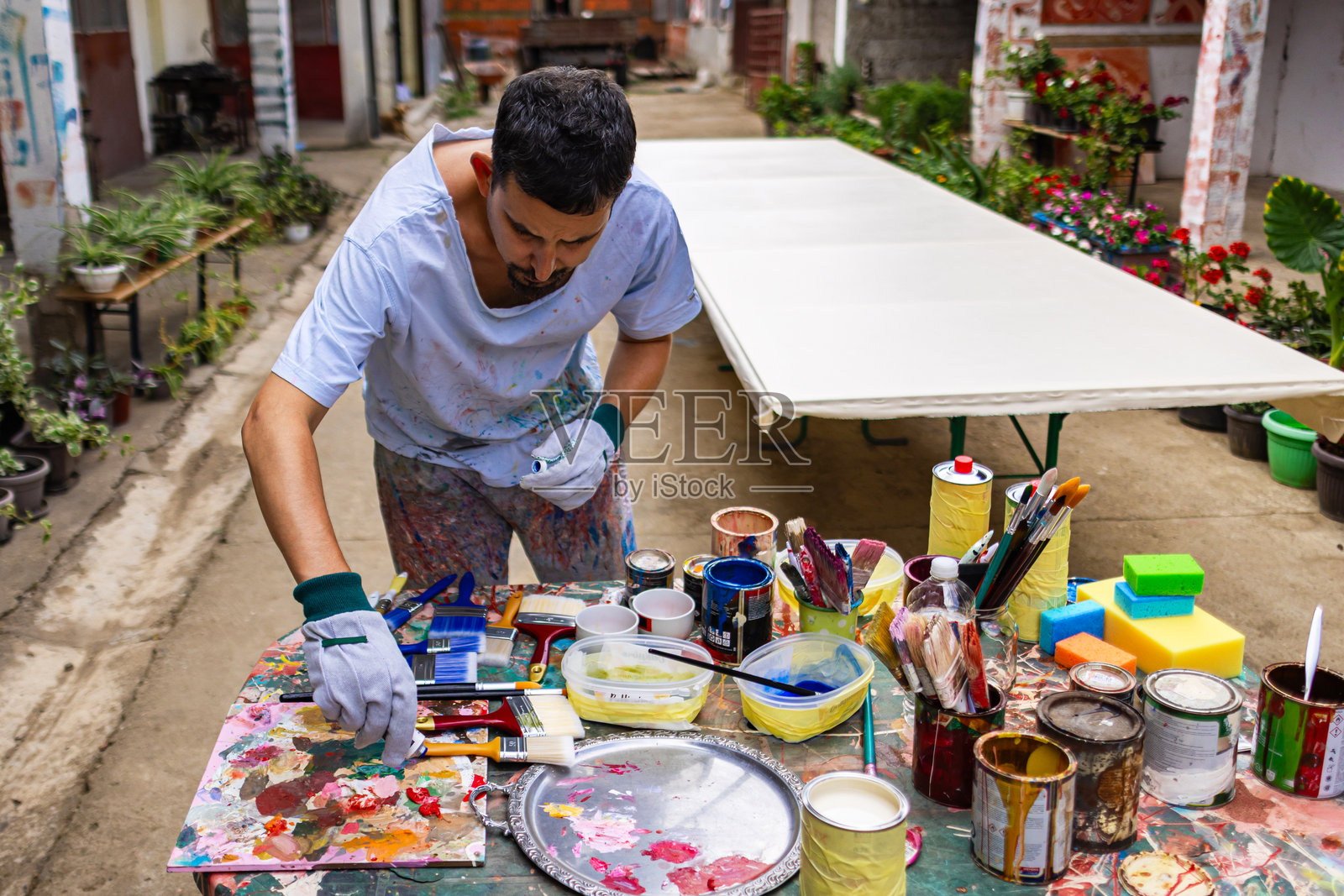 调色板上的颜色混合照片摄影图片