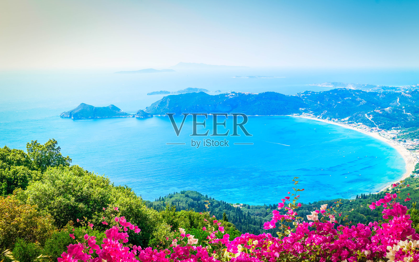 希腊科孚岛的阿吉奥斯·乔治奥斯·帕贡海滩照片摄影图片